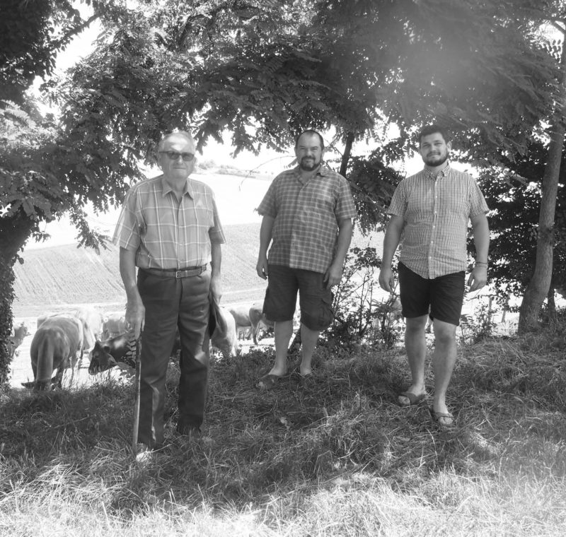 ferme-de-peyrot-vente-direct-viande-bovine-montgazin-haute-garonne-occitanie-3-generations-agriculteurs ferme-de-peyrot-vente-direct-viande-bovine-montgazin-haute-garonne-occitanie-3-generations-agriculteurs